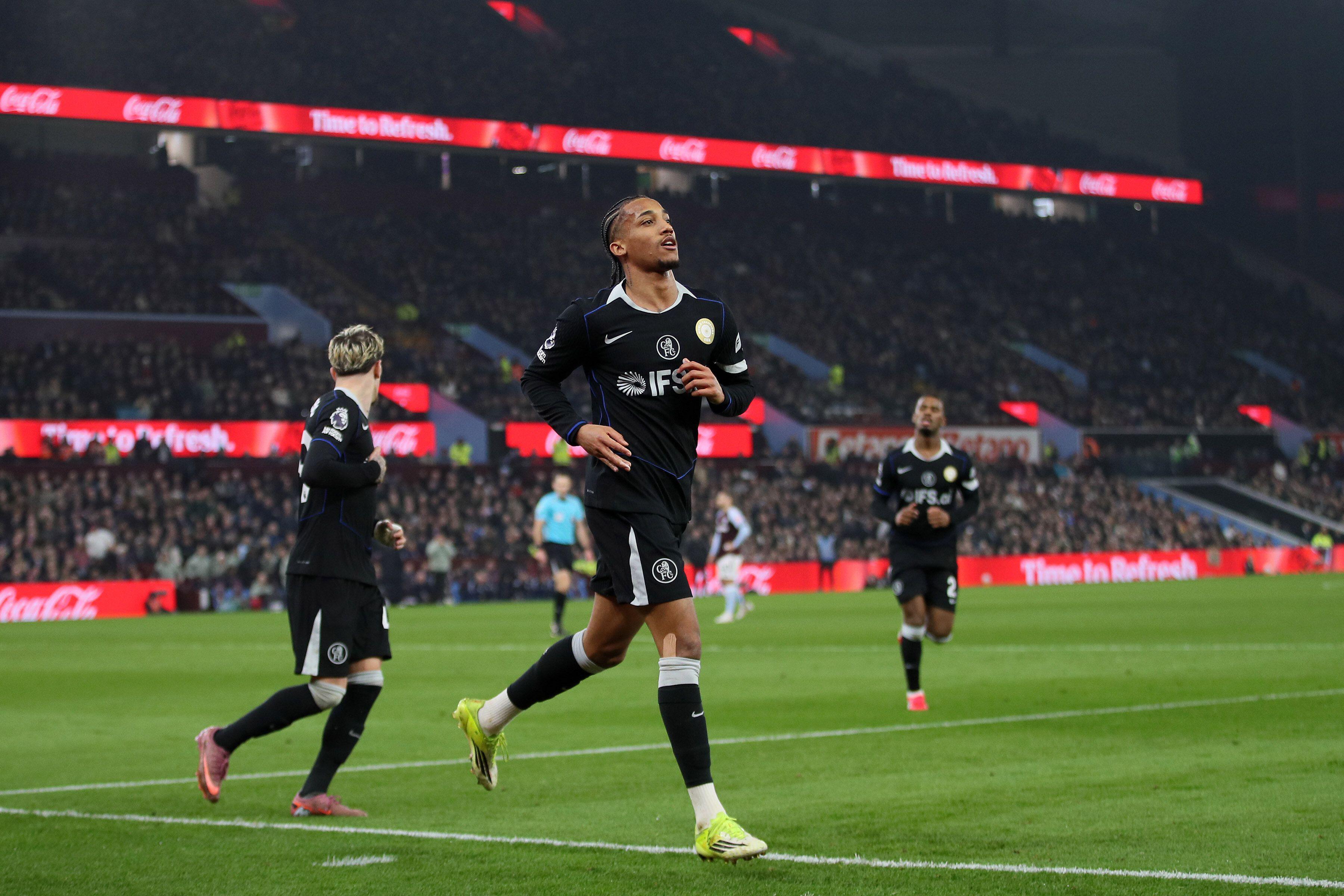 开云APP-闪耀维拉公园，若昂-佩德罗成为英超历史第8位戴帽的巴西球员